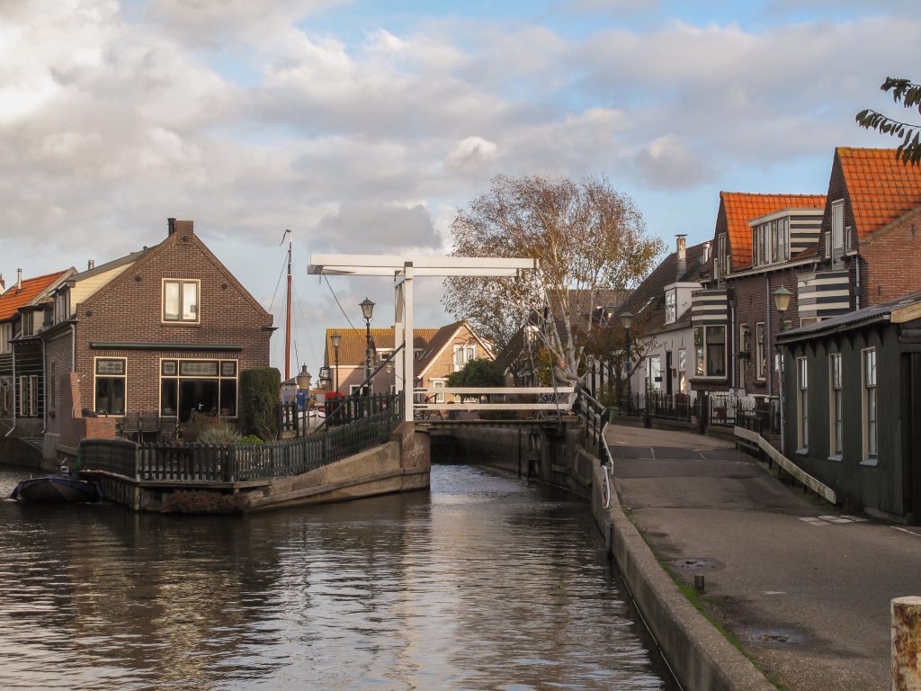 Roelofarendsveen